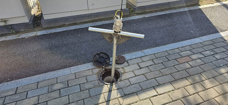 Two-Point Correlation Leak Detection